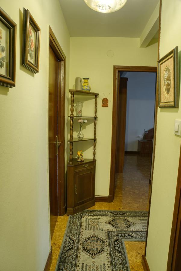 Apartamento Muy Amplio, Con Wifi Y A 12 Minutos Del Centro Gijon Exterior photo