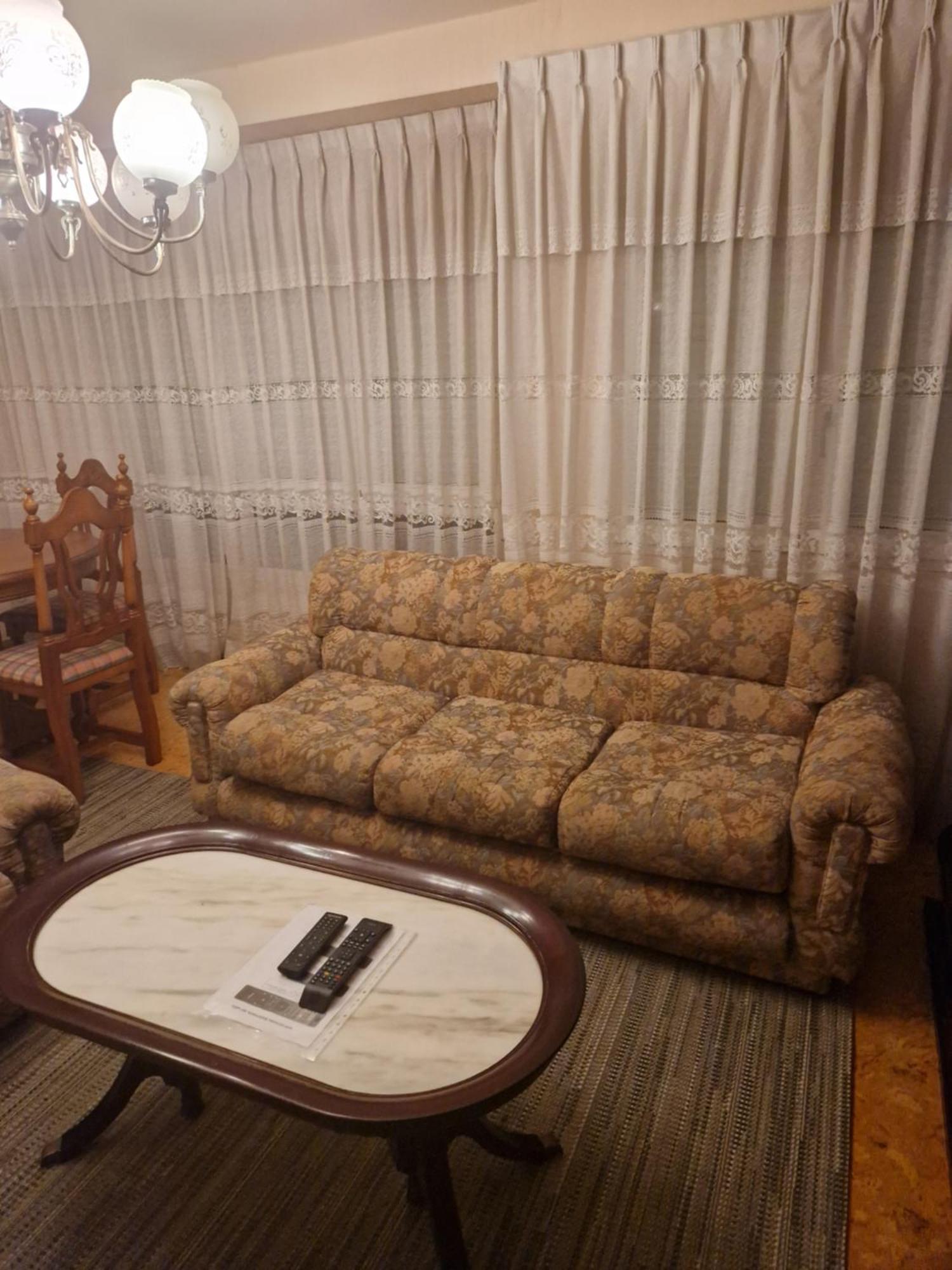 Apartamento Muy Amplio, Con Wifi Y A 12 Minutos Del Centro Gijon Exterior photo